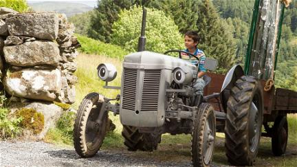 Fergie de kleine grijze tractor redt de boerderij poster