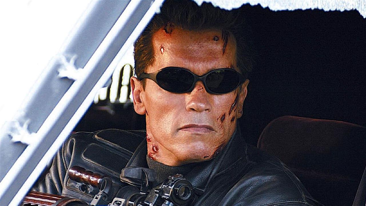 Terminator watch. Терминатор 3 Шварценеггер. Шварценеггер улыбка Терминатор. Терминатор тёмные судьбы Шварценеггер.